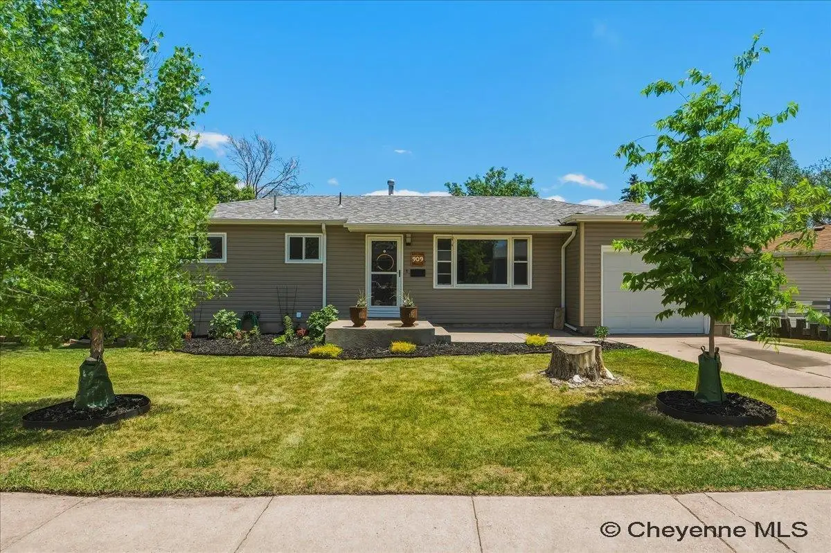 909 Kingham Dr, Cheyenne, WY 82001 - #1