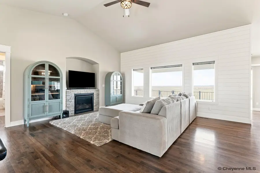 1437 Scenic Ridge Dr, Cheyenne, WY 82009 - #2