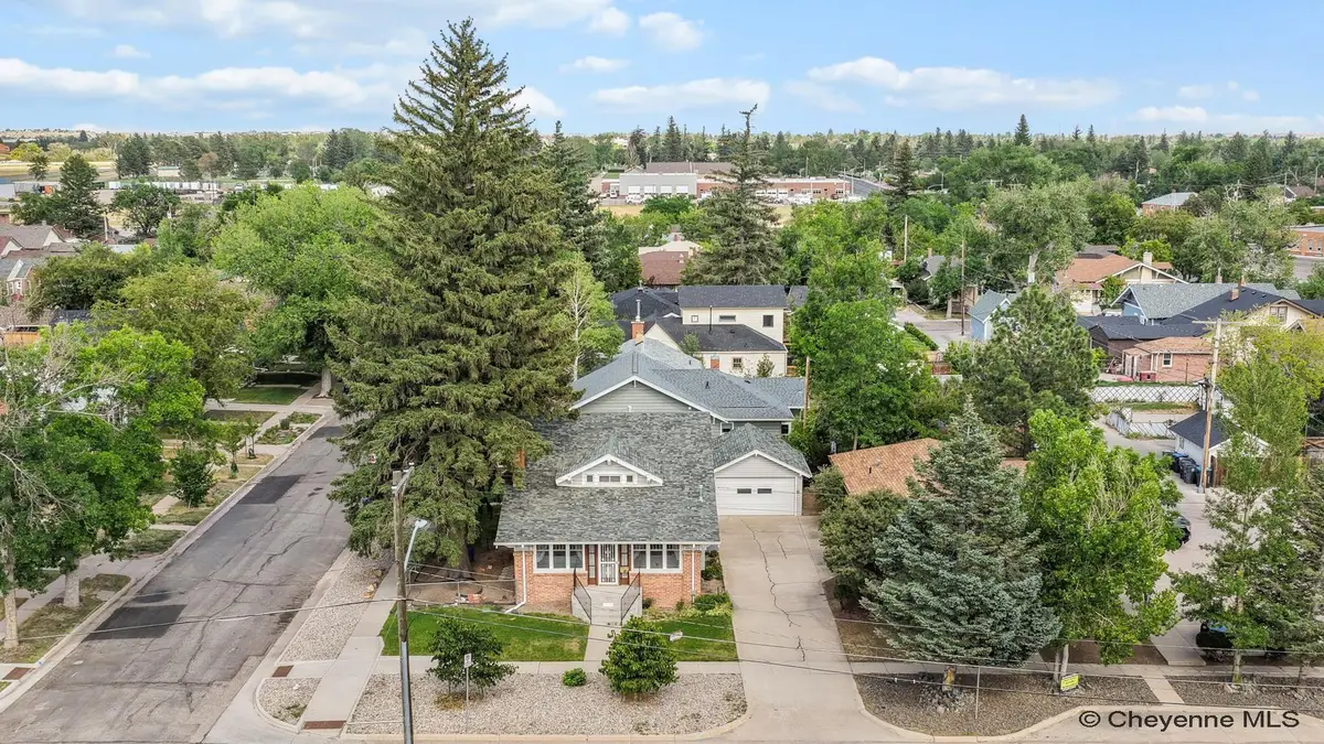3321 Warren Ave, Cheyenne, WY 82001 - #1