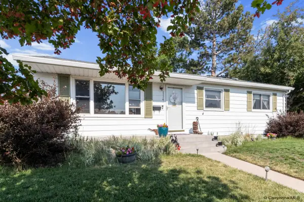 1114 Cleveland Ave, Cheyenne, WY 82001