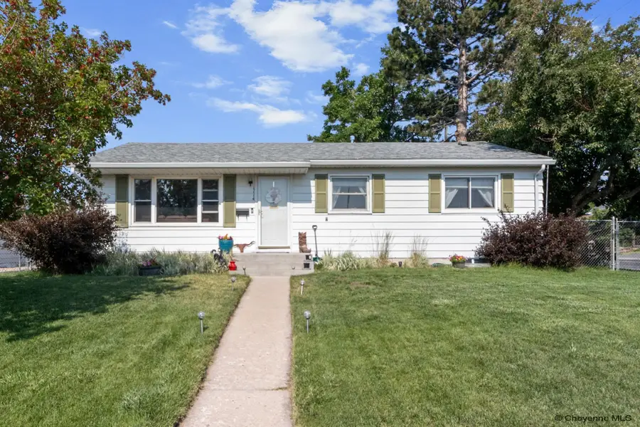 1114 Cleveland Ave, Cheyenne, WY 82001 - #2