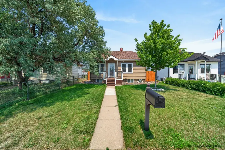 506 W 10th St, Cheyenne, WY 82007 - #2