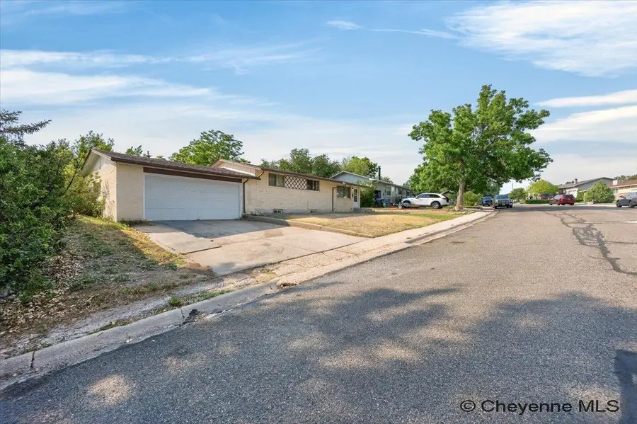 4902 Nimmo Dr, Cheyenne, WY 82009 - #2