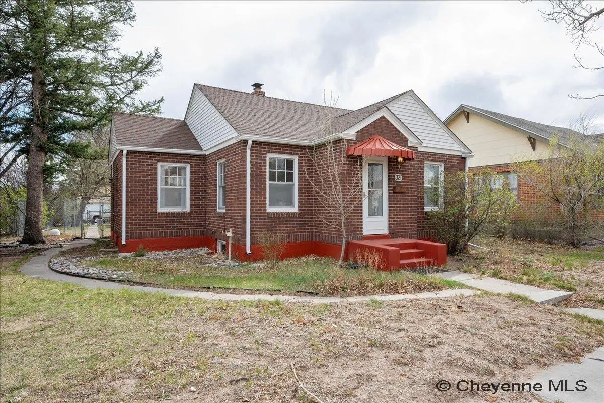 321 E 2nd Ave, Cheyenne, WY 82001 - #1