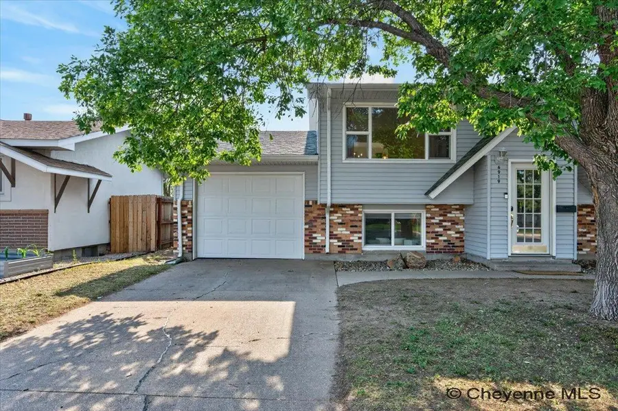 6919 Bonneville Pl, Cheyenne, WY 82009 - #2
