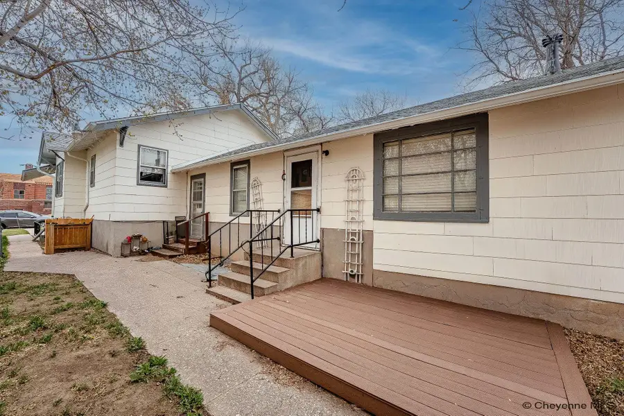 1008 E 23rd St, Cheyenne, WY 82001 - #3