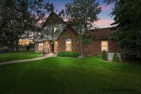 916 Frontier Park Ave, Cheyenne, WY 82001