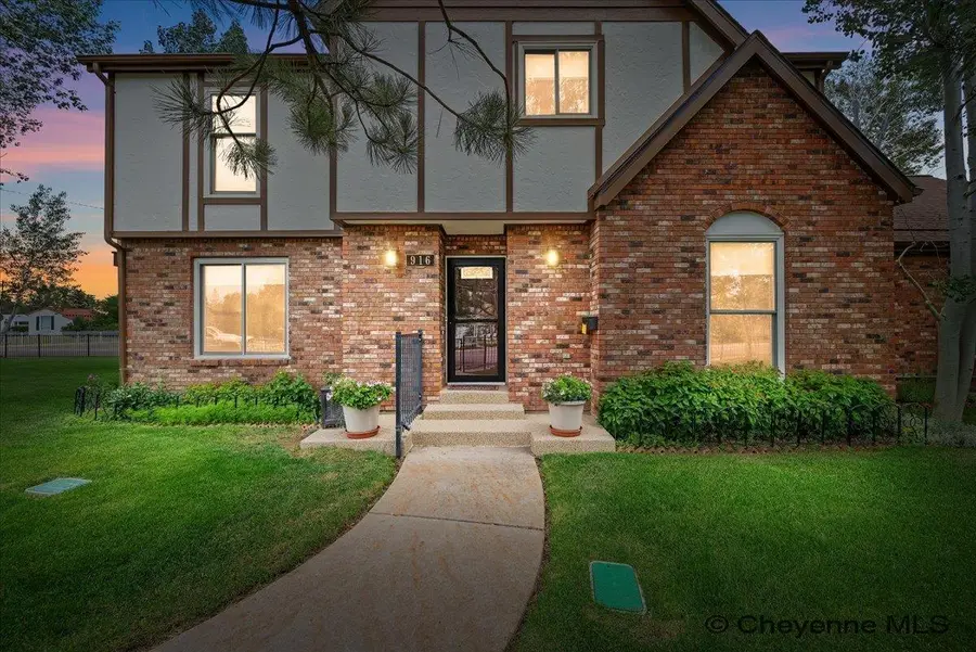 916 Frontier Park Ave, Cheyenne, WY 82001 - #2