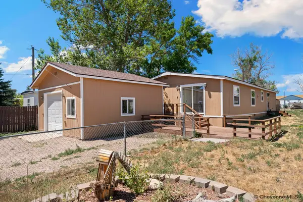 2208 Draper Rd, Cheyenne, WY 82007