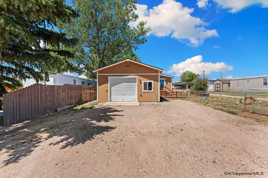 2208 Draper Rd, Cheyenne, WY 82007 - #2