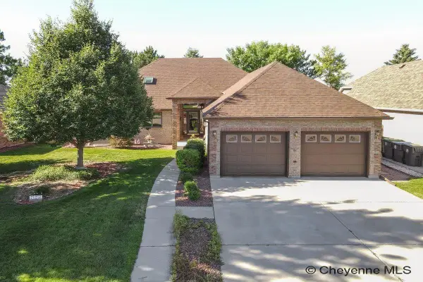 727 Cypress Ln, Cheyenne, WY 82009