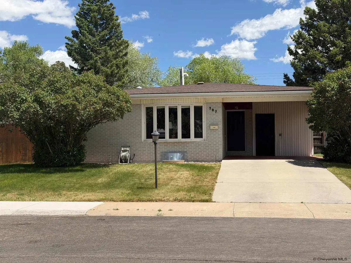 707 Gerald Pl, Laramie, WY 82070 - #1
