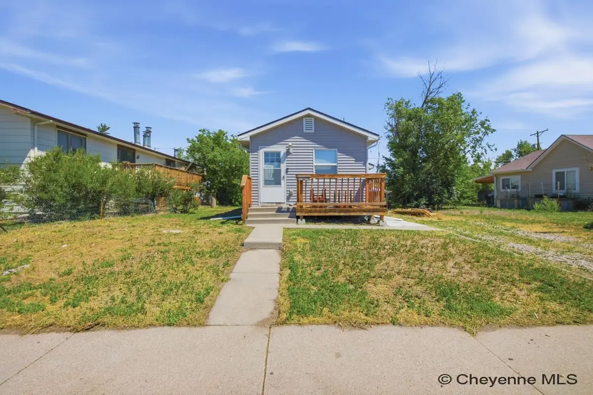 2006 E 16th St, Cheyenne, WY 82001 - #1