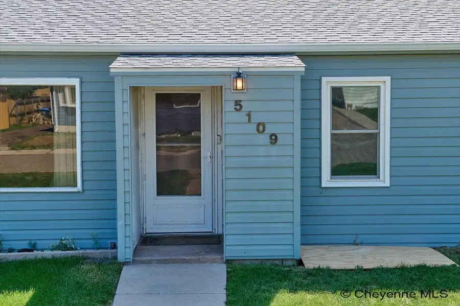 5109 Redmond Rd, Cheyenne, WY 82009 - #2