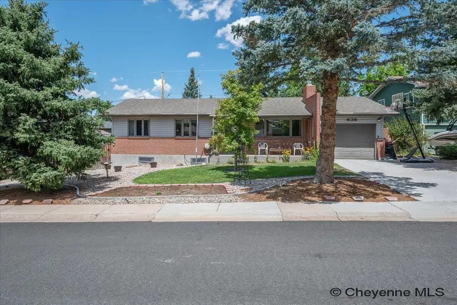 638 Hirst St, Cheyenne, WY 82009 - #2