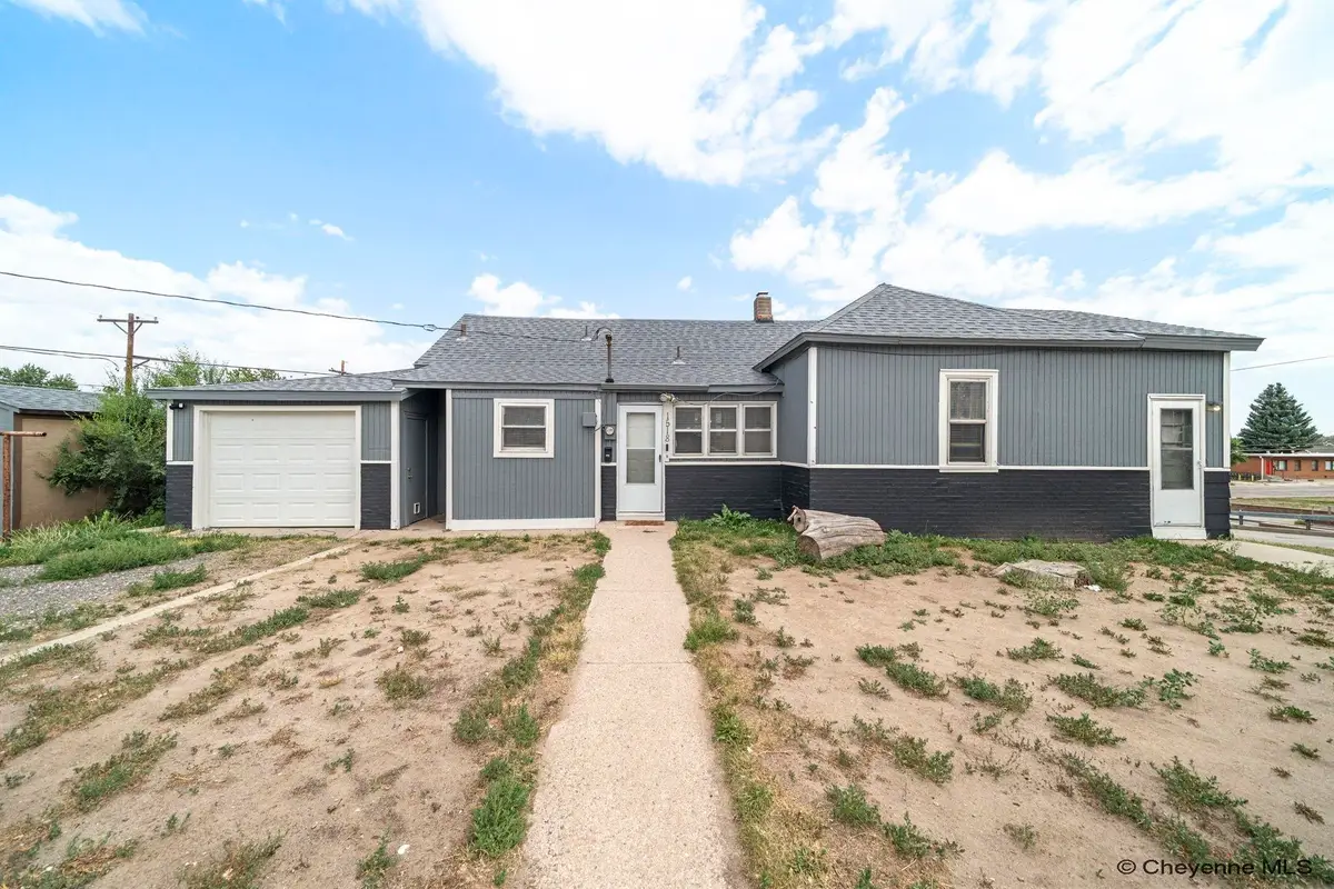 1518 E 14th St, Cheyenne, WY 82001 - #1