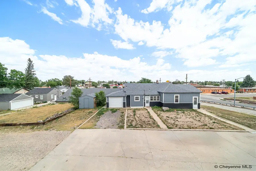 1518 E 14th St, Cheyenne, WY 82001 - #2