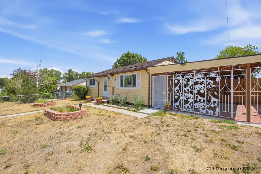 201 Stinson Ave, Cheyenne, WY 82001 - #2