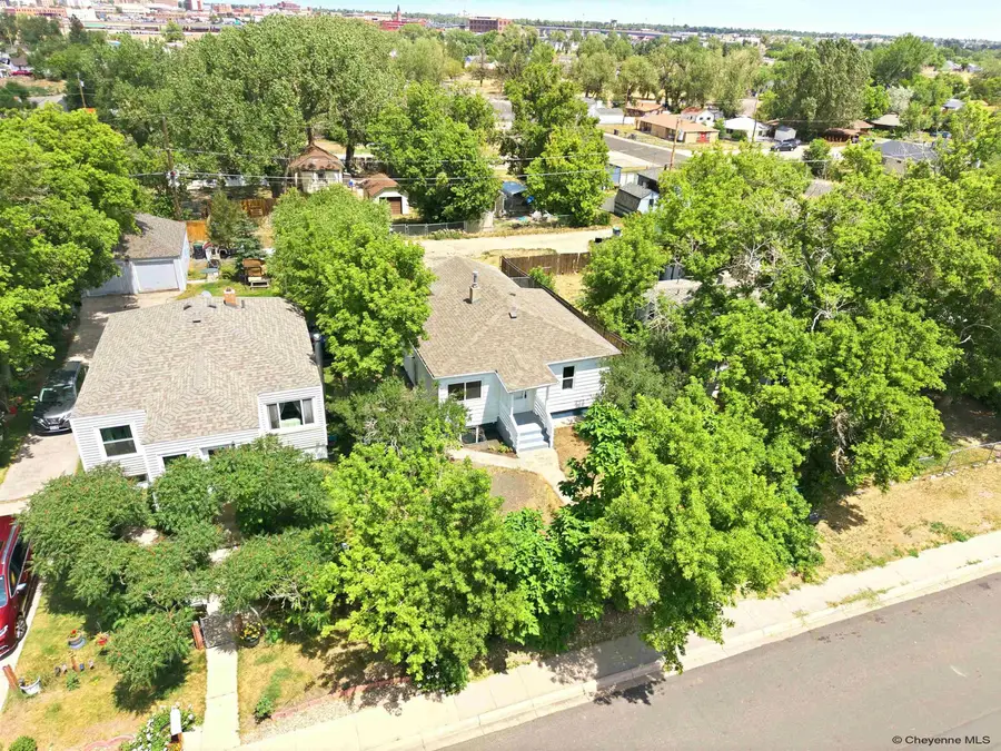 712 W 5th St, Cheyenne, WY 82007 - #2