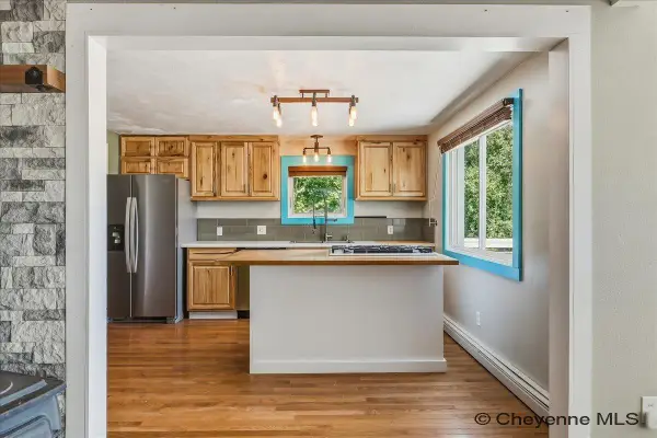 618 E 7th St, Cheyenne, WY 82007
