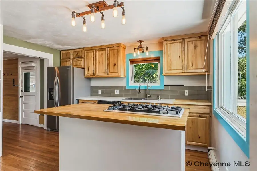 618 E 7th St, Cheyenne, WY 82007 - #2