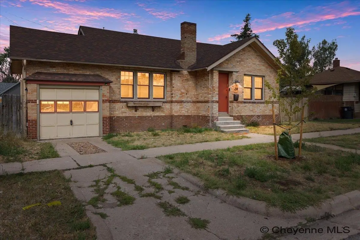 2514 Maxwell Ave, Cheyenne, WY 82001 - #1