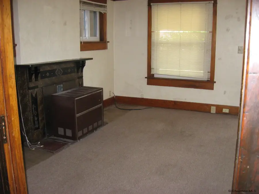 264 N 4th St, Laramie, WY 82070 - #2
