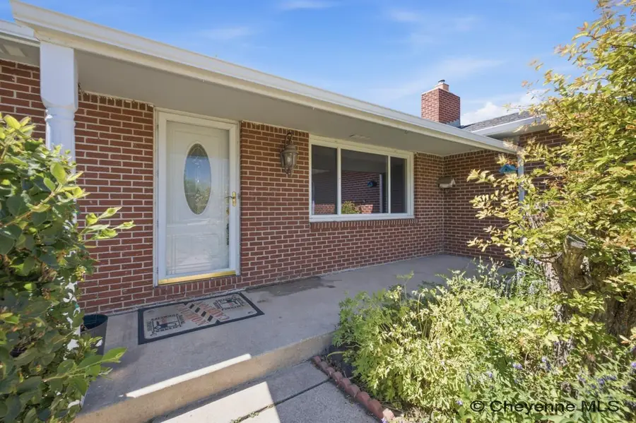 829 E Carlson St, Cheyenne, WY 82009 - #3
