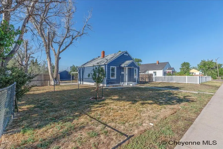2539 E 10th St, Cheyenne, WY 82001 - #2