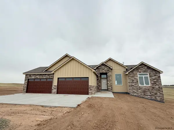 2790 Coachman Ln, Cheyenne, WY 82009