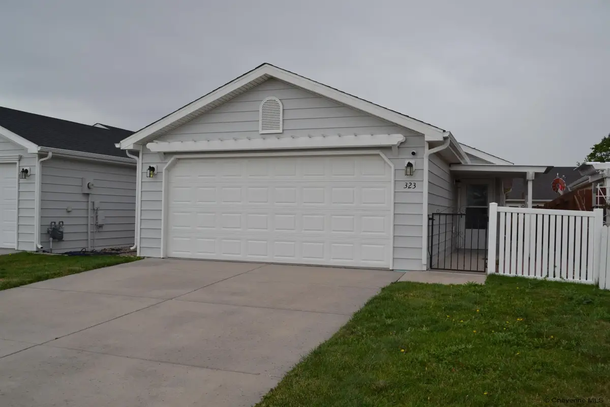 323 Appletree Ln, Cheyenne, WY 82009 - #1