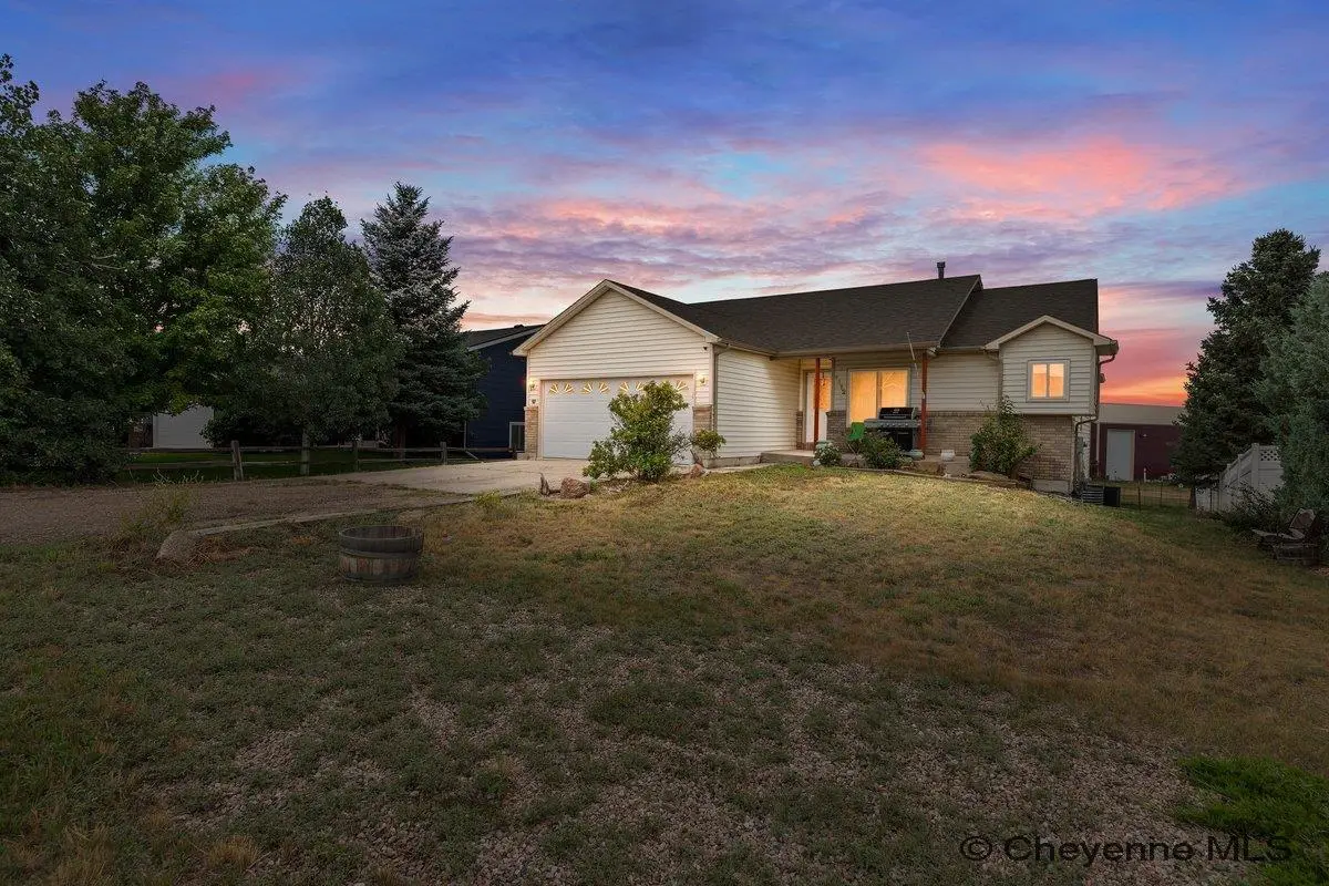 1112 Crescent Dr, Cheyenne, WY 82007 - #1