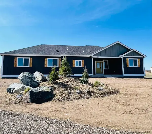 6109 Crazy Horse Rd, Cheyenne, WY 82009