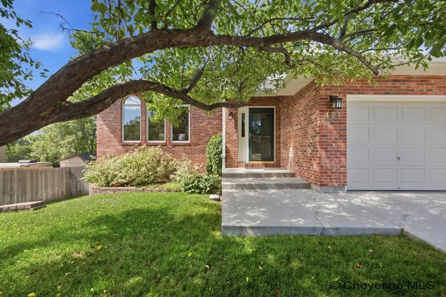 421 Sioux Dr, Cheyenne, WY 82009 - #2