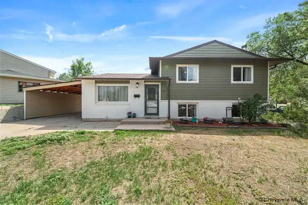 820 Cleveland Ave, Cheyenne, WY 82001