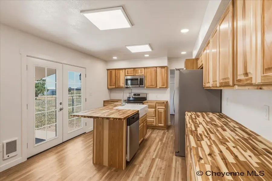 619 Terry Ranch Rd, Cheyenne, WY 82007 - #2