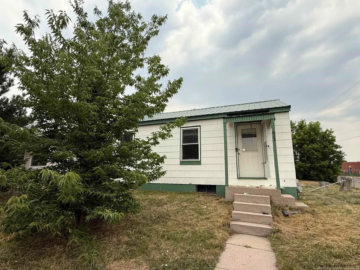 622 E 3rd St, Cheyenne, WY 82007 - #1