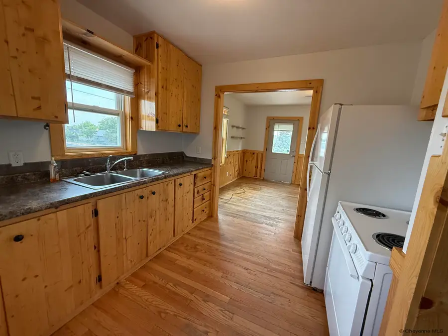 622 E 3rd St, Cheyenne, WY 82007 - #3