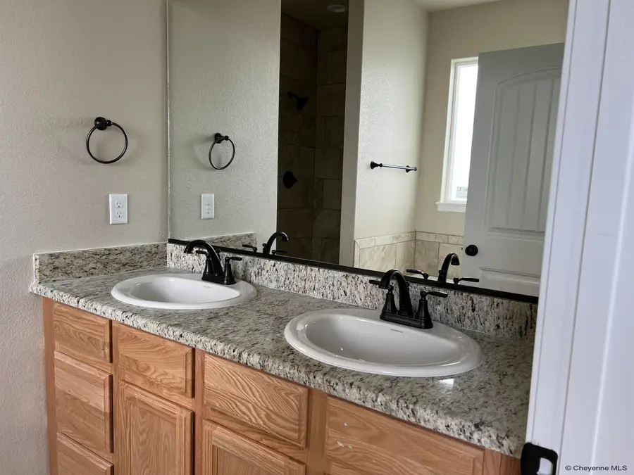 3328 Thomas Rd, Cheyenne, WY 82009 - #3