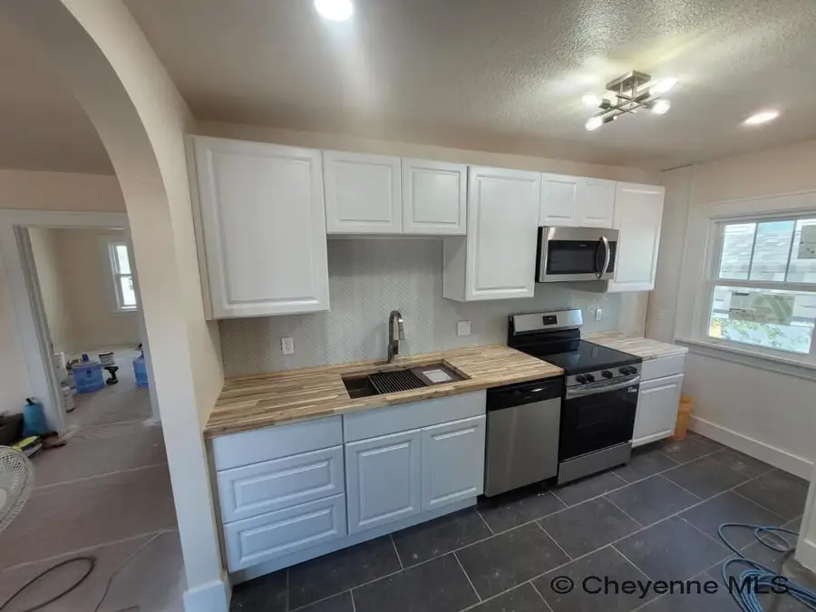 1420 E 23rd St, Cheyenne, WY 82001 - #2