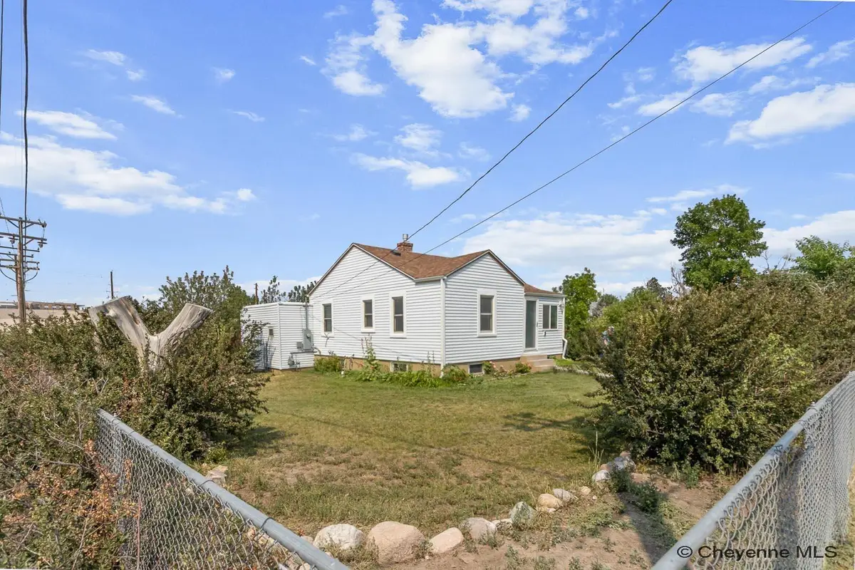1318 Cherry St, Cheyenne, WY 82007 - #1
