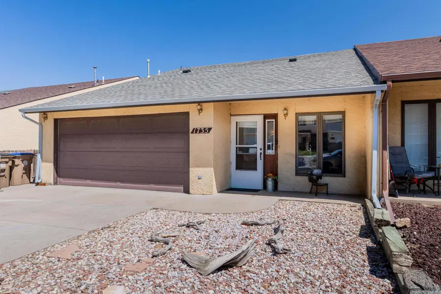 1735 Sanders, Laramie, WY 82070 - #2