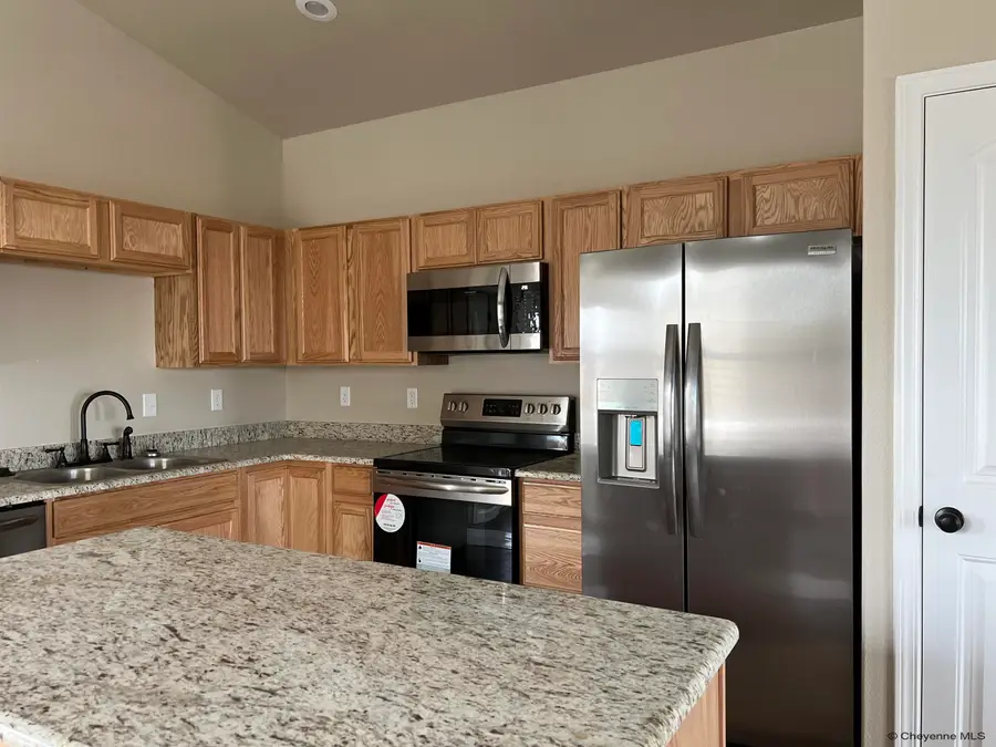 3326 Thomas Rd, Cheyenne, WY 82009 - #2