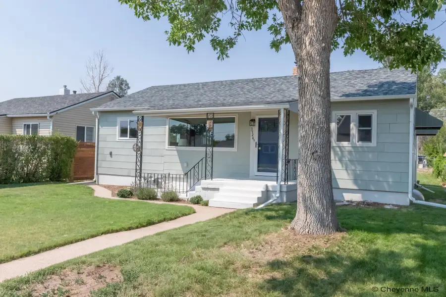 3524 Duff Ave, Cheyenne, WY 82001 - #2