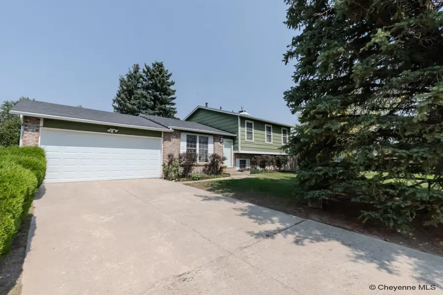 4118 Rangeview Dr, Cheyenne, WY 82001 - #2