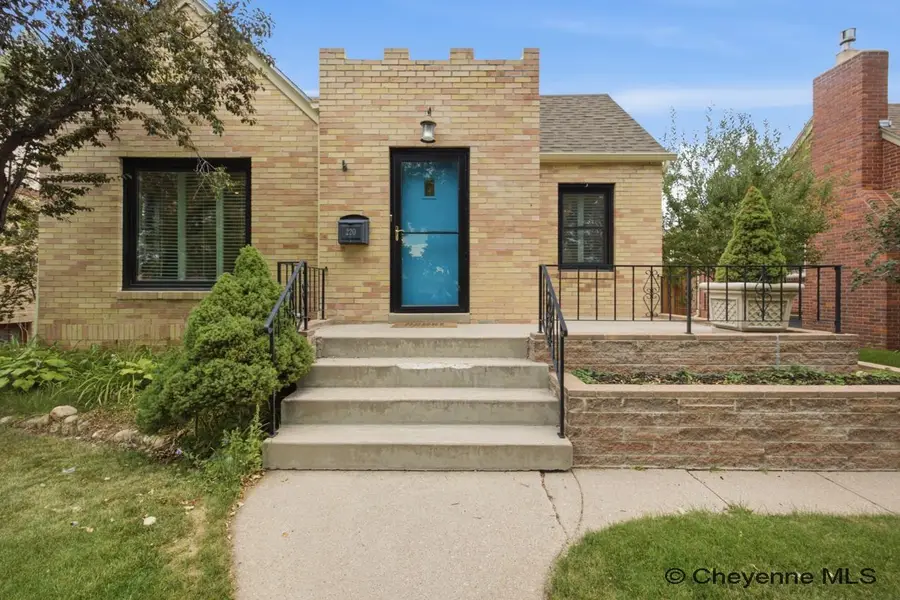 220 W 4th Ave, Cheyenne, WY 82001 - #2