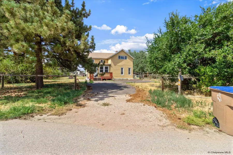 275 Mitchell St, Laramie, WY 82072 - #3