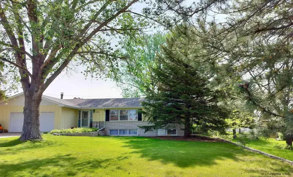 311 Grande Vista Rd, Torrington, WY 82240