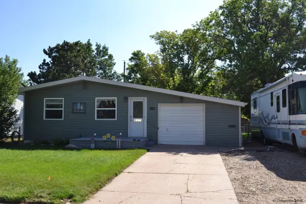 827 Stevens Dr, Cheyenne, WY 82001