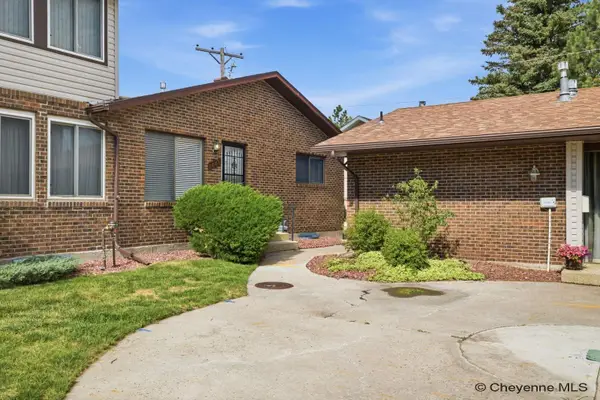 5448 Walker Rd, Cheyenne, WY 82009